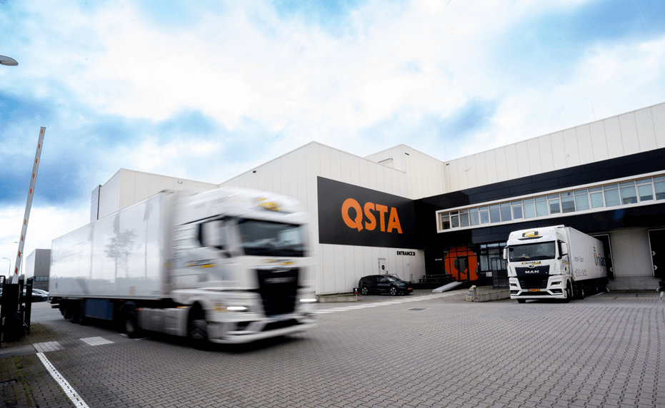 Vervoer distributiecentrum QSTA van producent naar klant